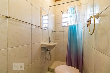 Casa à venda com 968m², 2 quartos e 1 vaga Casa à venda com 968m², 2 quartos e 1 vagaBanheiro de Serviço
