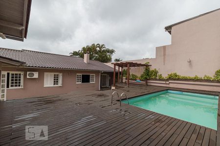 Casa à venda com 340m², 4 quartos e 4 vagasPiscina
