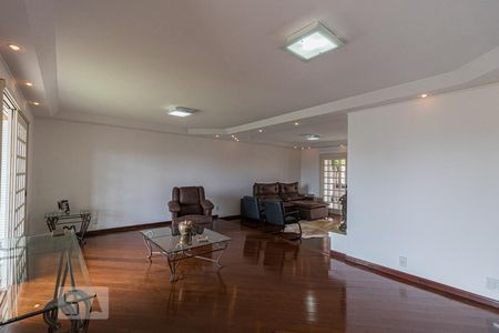 Sala de casa à venda com 4 quartos, 340m² em Jardim Itu, Porto Alegre
