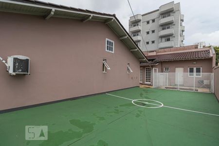 Casa à venda com 340m², 4 quartos e 4 vagasQuadra Esportiva