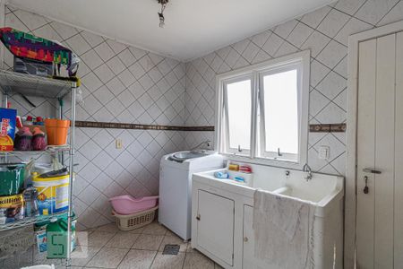 Casa à venda com 340m², 4 quartos e 4 vagasLavanderia