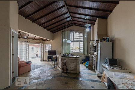 Casa à venda com 340m², 4 quartos e 4 vagasArea gourmet