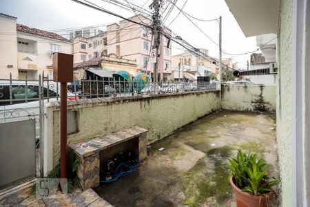 Apartamento à venda com 82m², 3 quartos e sem vagaÁrea comum