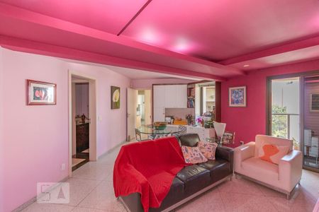 Apartamento à venda com 276m², 3 quartos e 4 vagasSala de TV