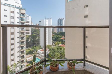 Apartamento à venda com 276m², 3 quartos e 4 vagasVaranda da Sala de TV