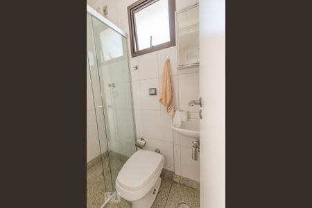 Apartamento à venda com 276m², 3 quartos e 4 vagasBanheiro de Serviço