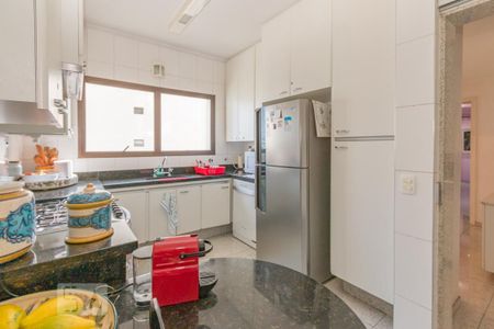 Apartamento à venda com 276m², 3 quartos e 4 vagasCozinha