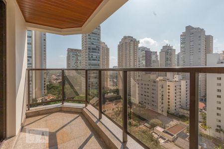 Apartamento à venda com 276m², 3 quartos e 4 vagasVaranda da Suíte 1