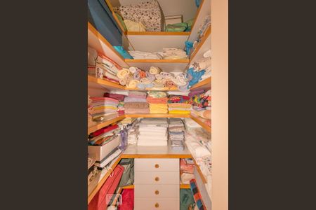 Apartamento à venda com 276m², 3 quartos e 4 vagasRoupeiro