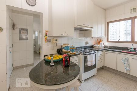 Apartamento à venda com 276m², 3 quartos e 4 vagasCozinha