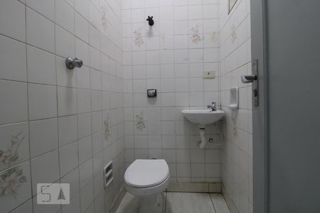 Casa à venda com 250m², 4 quartos e 4 vagasBanheiro da suíte