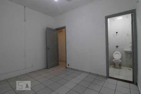 Casa à venda com 250m², 4 quartos e 4 vagasSuíte