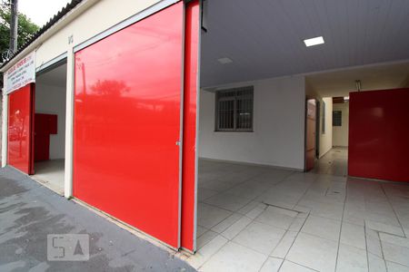Casa à venda com 250m², 4 quartos e 4 vagasFachada