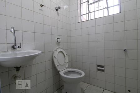 Casa à venda com 250m², 4 quartos e 4 vagasBanheiro 1 do salão