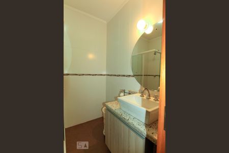 Casa à venda com 228m², 3 quartos e 4 vagas Casa à venda com 228m², 3 quartos e 4 vagasBanheiro