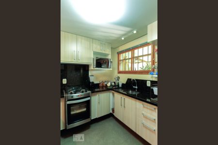 Casa à venda com 228m², 3 quartos e 4 vagas Casa à venda com 228m², 3 quartos e 4 vagasCozinha