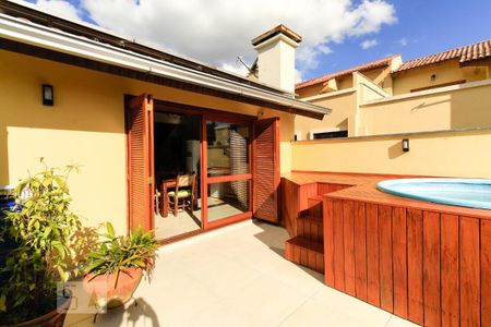 Casa à venda com 228m², 3 quartos e 4 vagas Casa à venda com 228m², 3 quartos e 4 vagasVaranda