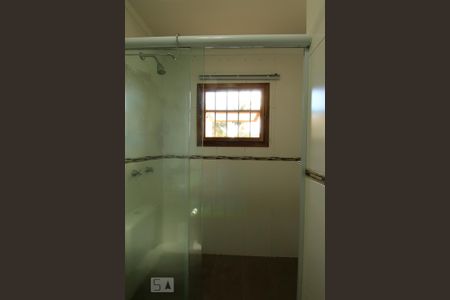 Casa à venda com 228m², 3 quartos e 4 vagas Casa à venda com 228m², 3 quartos e 4 vagasBanheiro da suíte