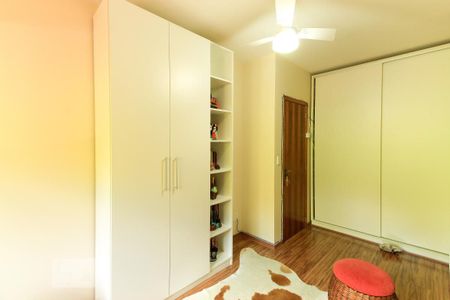 Casa à venda com 228m², 3 quartos e 4 vagas Casa à venda com 228m², 3 quartos e 4 vagasQuarto 2