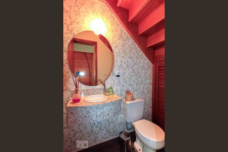 Casa à venda com 228m², 3 quartos e 4 vagas Casa à venda com 228m², 3 quartos e 4 vagasLavabo