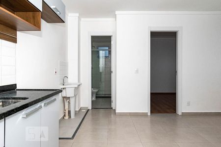 Sala/Cozinha de apartamento à venda com 2 quartos, 36m² em Vila Guarani (z Sul), São Paulo
