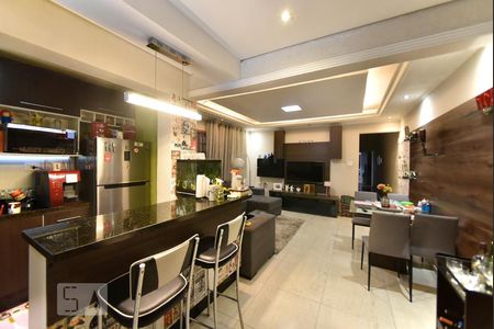 Sala 1 e cozinha 1 de casa à venda com 8 quartos, 320m² em Tatuapé, São Paulo