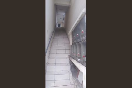 Studio para alugar com 45m², 1 quarto e sem vaga Studio para alugar com 45m², 1 quarto e sem vagaEscadas