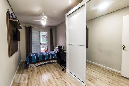 Casa à venda com 350m², 4 quartos e 4 vagas Casa à venda com 350m², 4 quartos e 4 vagasQuarto 1