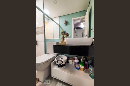 Casa à venda com 350m², 4 quartos e 4 vagas Casa à venda com 350m², 4 quartos e 4 vagasBanheiro da Suíte 1