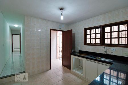 Casa para alugar com 90m², 2 quartos e 2 vagasCozinha