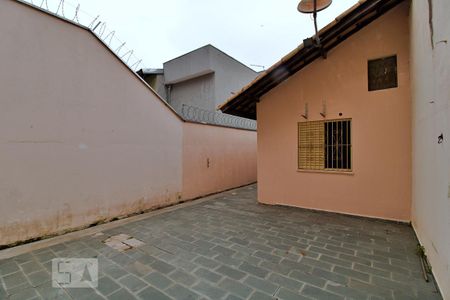 Casa para alugar com 90m², 2 quartos e 2 vagasÁrea Externa