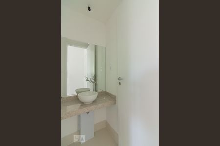 Lavabo de apartamento para alugar com 2 quartos, 74m² em Indianópolis, São Paulo