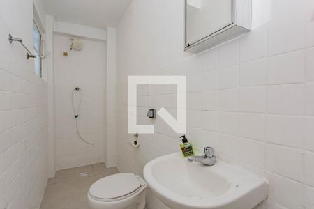 Banheiro Social de kitnet/studio para alugar com 1 quarto, 35m² em Liberdade, São Paulo