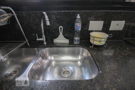 Apartamento à venda com 213m², 4 quartos e 3 vagas Apartamento à venda com 213m², 4 quartos e 3 vagascozinha