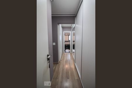 Apartamento à venda com 213m², 4 quartos e 3 vagas Apartamento à venda com 213m², 4 quartos e 3 vagascloset quarto 2