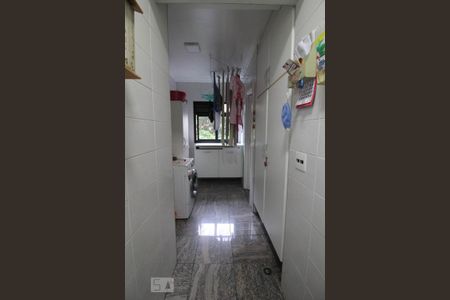 Apartamento à venda com 213m², 4 quartos e 3 vagas Apartamento à venda com 213m², 4 quartos e 3 vagasarea de serviço