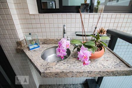 Apartamento à venda com 213m², 4 quartos e 3 vagas Apartamento à venda com 213m², 4 quartos e 3 vagasvaranda