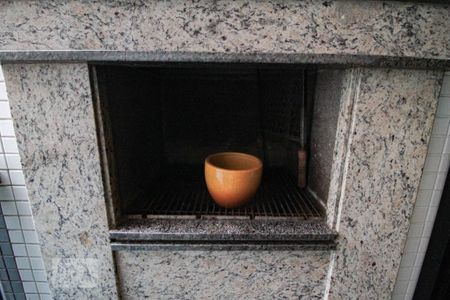 Apartamento à venda com 213m², 4 quartos e 3 vagas Apartamento à venda com 213m², 4 quartos e 3 vagasvaranda