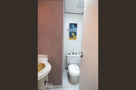 Apartamento à venda com 213m², 4 quartos e 3 vagas Apartamento à venda com 213m², 4 quartos e 3 vagaslavabo