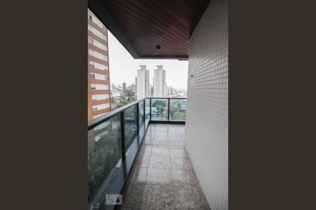 Apartamento à venda com 213m², 4 quartos e 3 vagas Apartamento à venda com 213m², 4 quartos e 3 vagasvaranda quarto 2