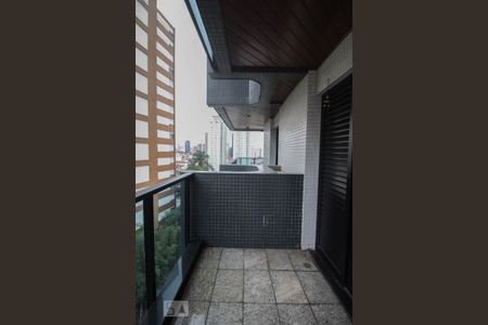 Apartamento à venda com 213m², 4 quartos e 3 vagas Apartamento à venda com 213m², 4 quartos e 3 vagasvaranda quarto 1