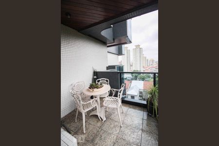 Apartamento à venda com 213m², 4 quartos e 3 vagas Apartamento à venda com 213m², 4 quartos e 3 vagasvaravaranda salanda sala