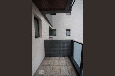 Apartamento à venda com 213m², 4 quartos e 3 vagas Apartamento à venda com 213m², 4 quartos e 3 vagasvaranda quarto 1