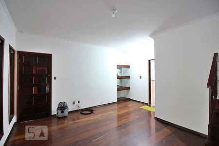 Sala de casa para alugar com 4 quartos, 170m² em Jardim do Mar, São Bernardo do Campo