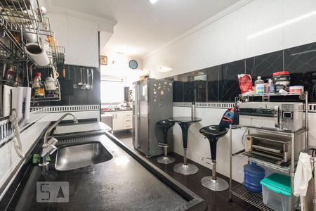 Apartamento à venda com 121m², 3 quartos e 2 vagas Apartamento à venda com 121m², 3 quartos e 2 vagasCozinha