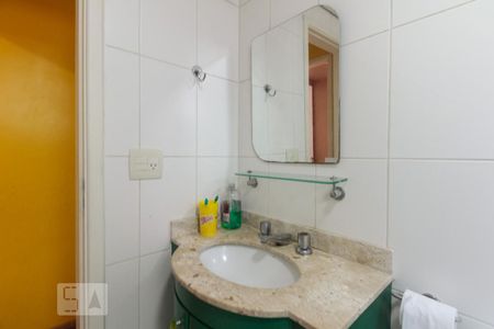 Apartamento à venda com 121m², 3 quartos e 2 vagas Apartamento à venda com 121m², 3 quartos e 2 vagasBanheiro Social