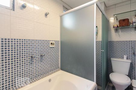 Apartamento à venda com 121m², 3 quartos e 2 vagas Apartamento à venda com 121m², 3 quartos e 2 vagasBanheiro Suíte