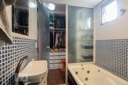 Apartamento à venda com 121m², 3 quartos e 2 vagas Apartamento à venda com 121m², 3 quartos e 2 vagasBanheiro Suíte