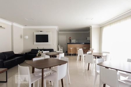 Apartamento à venda com 121m², 3 quartos e 2 vagas Apartamento à venda com 121m², 3 quartos e 2 vagasSalão de festas
