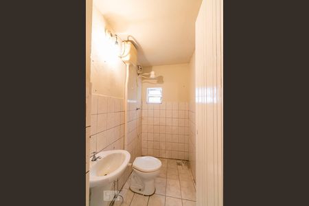 Banheiro de casa para alugar com 1 quarto, 70m² em Vila Santa Isabel, São Paulo